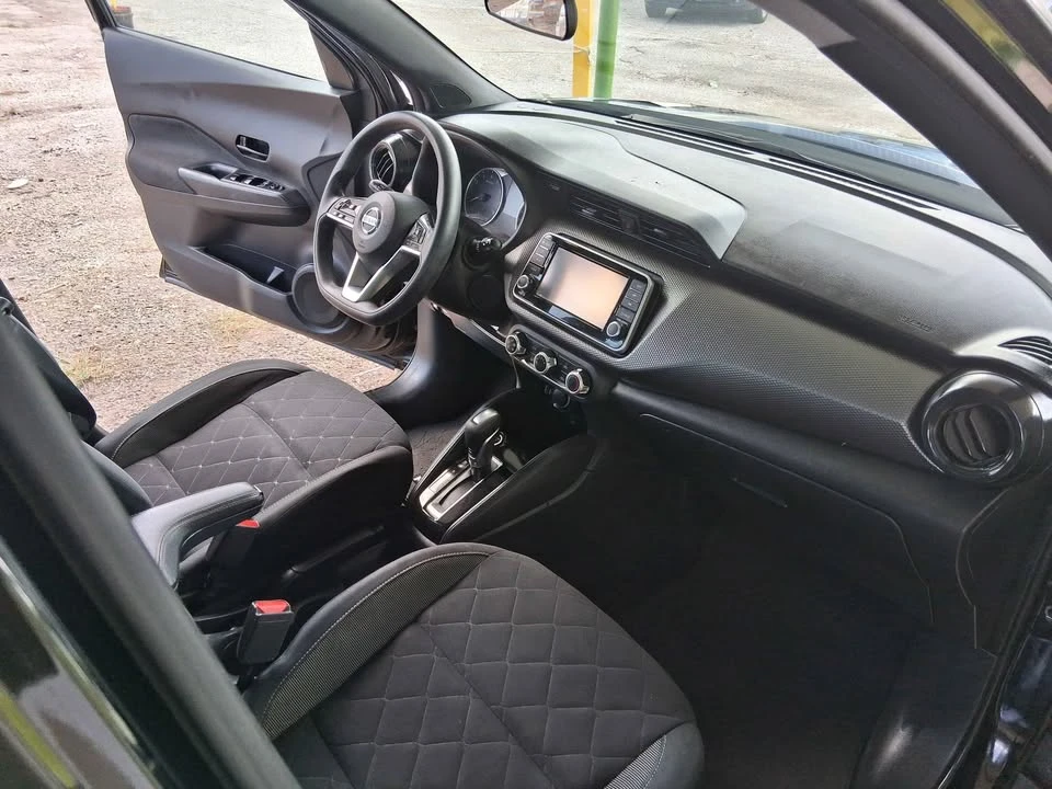 2020 Nissan Kicks - Image 16 of 20