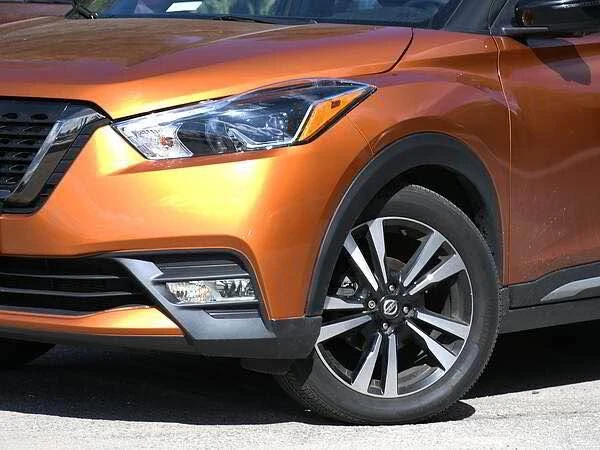 2020 Nissan Kicks - Image 6 of 14