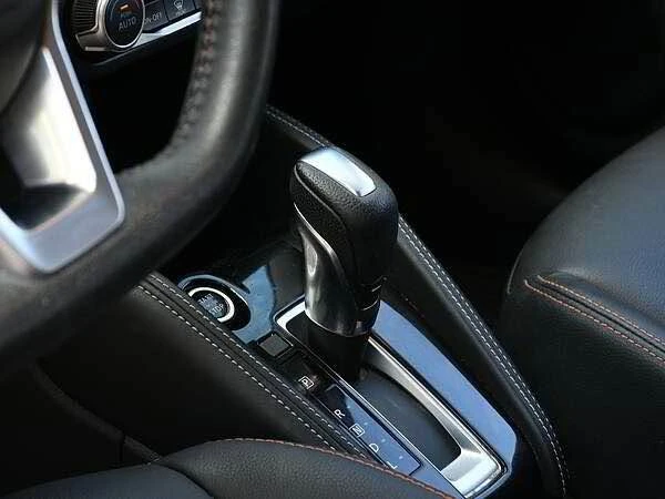 2020 Nissan Kicks - Image 10 of 14