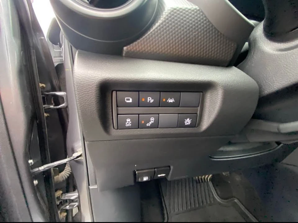 2020 Nissan Kicks - Image 5 of 9