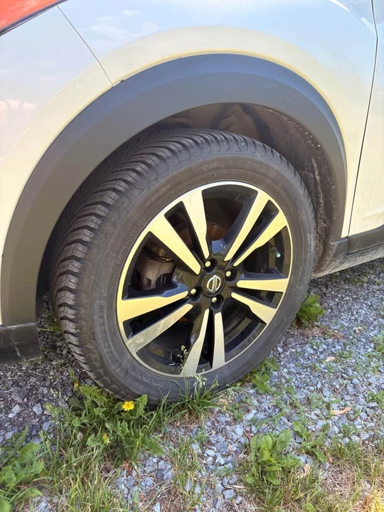 2020 Nissan Kicks - Image 5 of 9