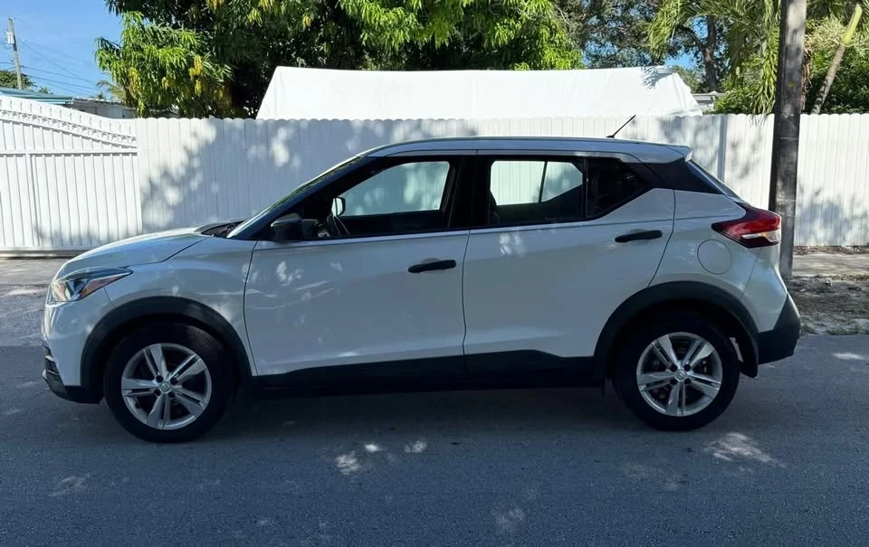 2020 Nissan Kicks - Image 8 of 18