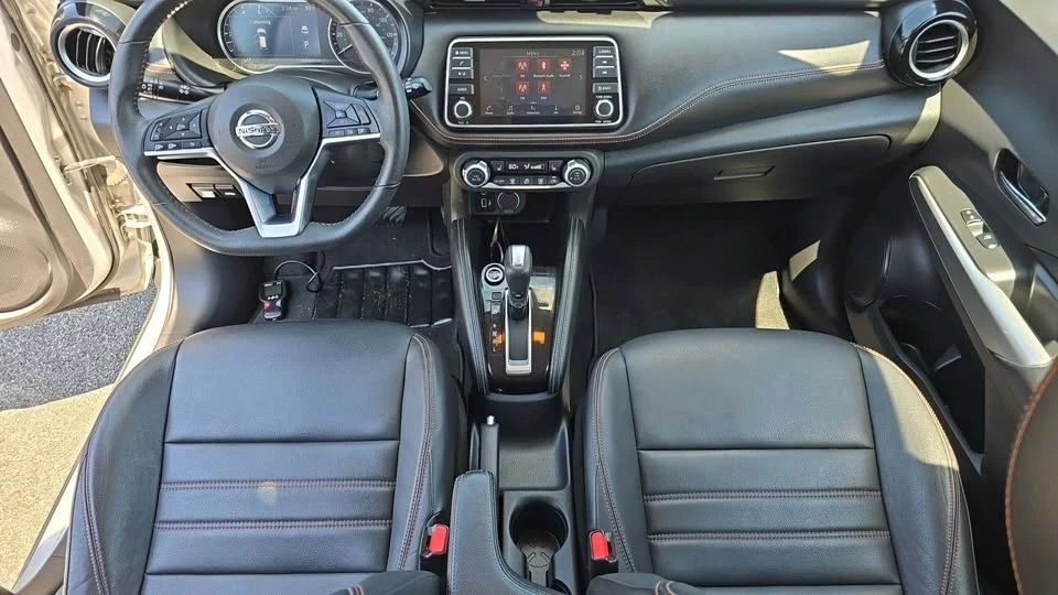 2020 Nissan Kicks - Image 2 of 6