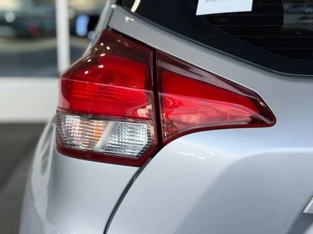 2020 Nissan Kicks - Image 10 of 21