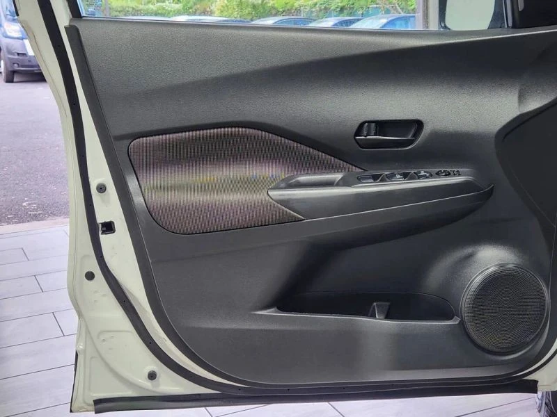 2020 Nissan Kicks - Image 10 of 12