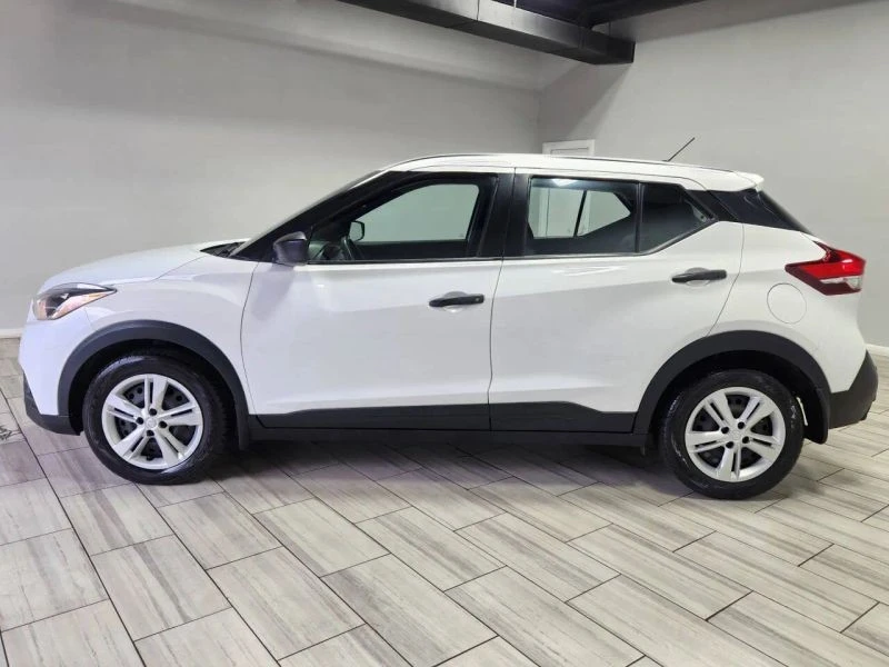 2020 Nissan Kicks - Image 2 of 12