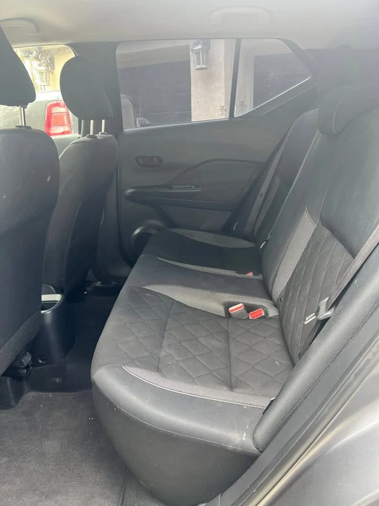2020 Nissan Kicks - Image 6 of 8