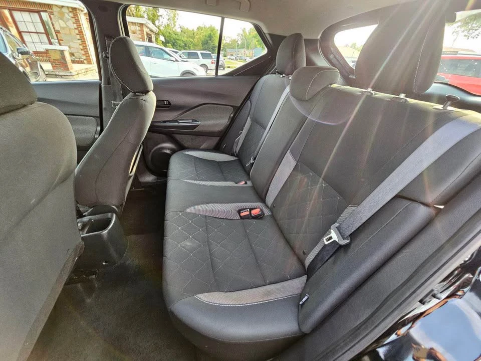 2020 Nissan Kicks - Image 10 of 20