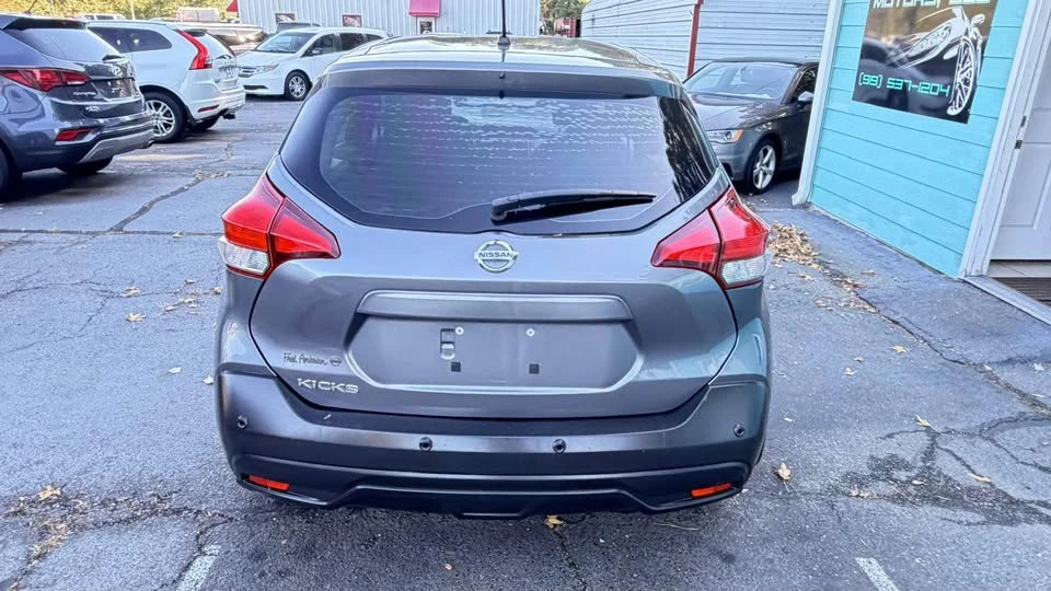 2020 Nissan Kicks - Image 7 of 18