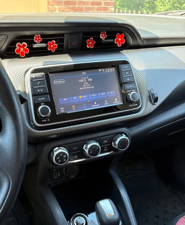 2020 Nissan Kicks - Image 9 of 16