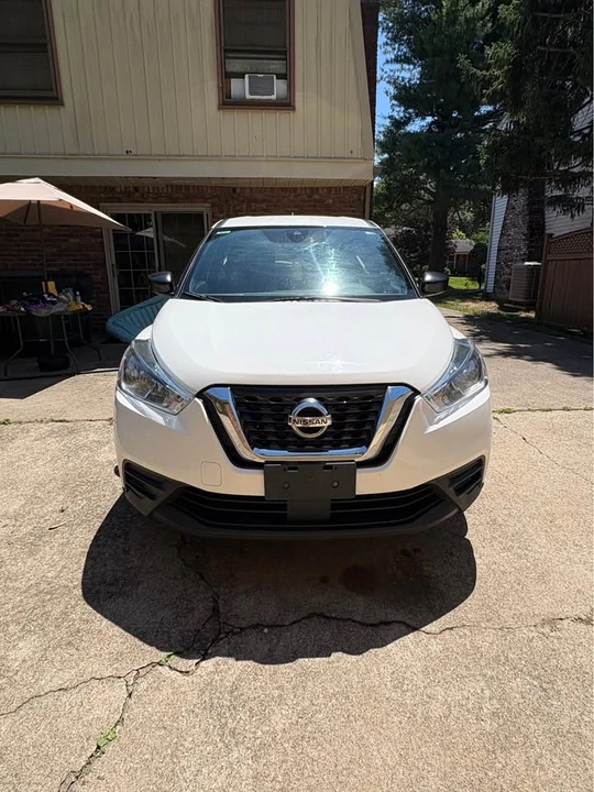 2020 Nissan Kicks - Image 2 of 16