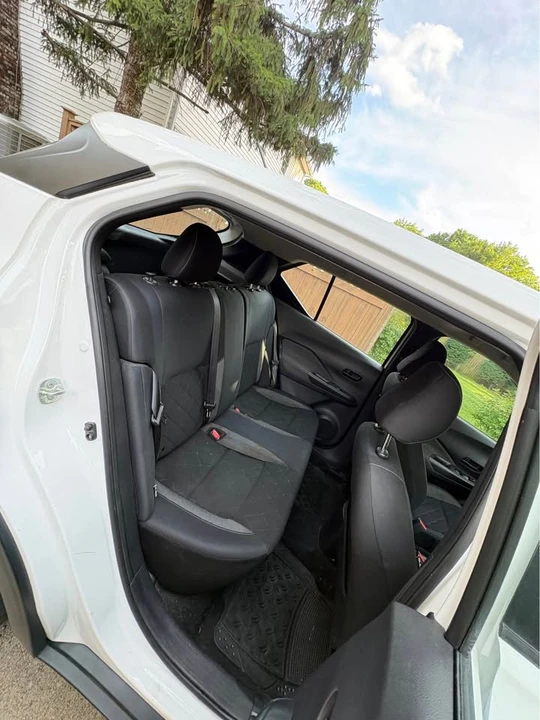 2020 Nissan Kicks - Image 11 of 16