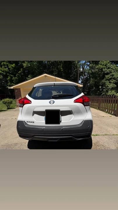 2020 Nissan Kicks - Image 10 of 16