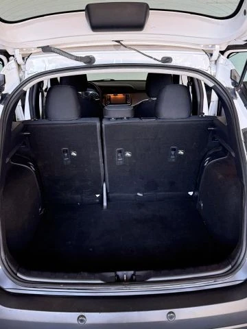 2020 Nissan Kicks - Image 18 of 21