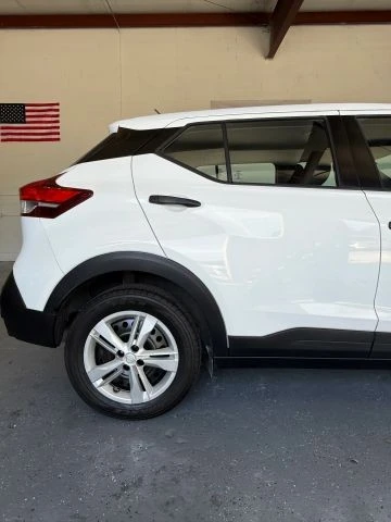 2020 Nissan Kicks - Image 15 of 21