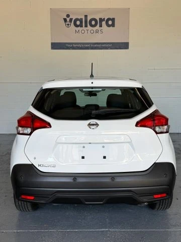 2020 Nissan Kicks - Image 9 of 21