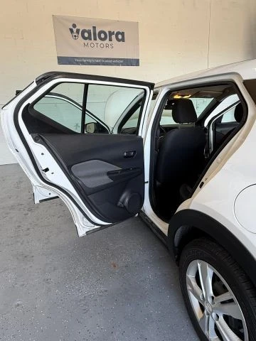 2020 Nissan Kicks - Image 19 of 21