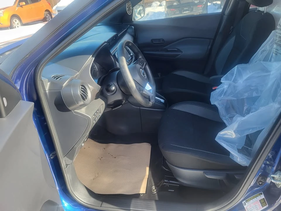 2020 Nissan Kicks - Image 8 of 15