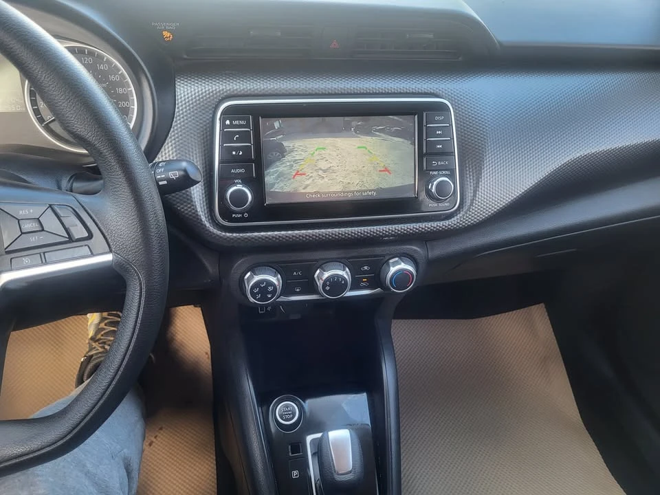 2020 Nissan Kicks - Image 13 of 15