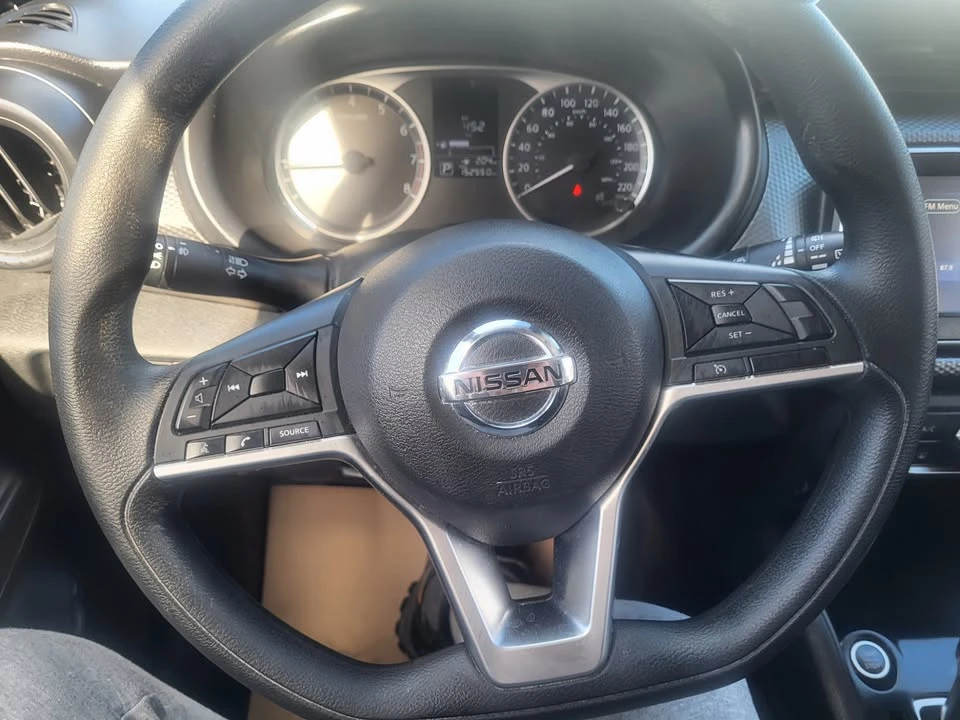2020 Nissan Kicks - Image 11 of 15