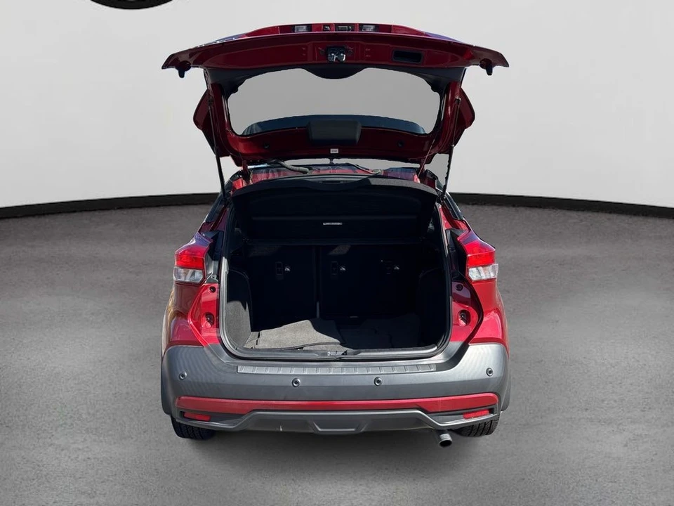 2020 Nissan Kicks - Image 11 of 12