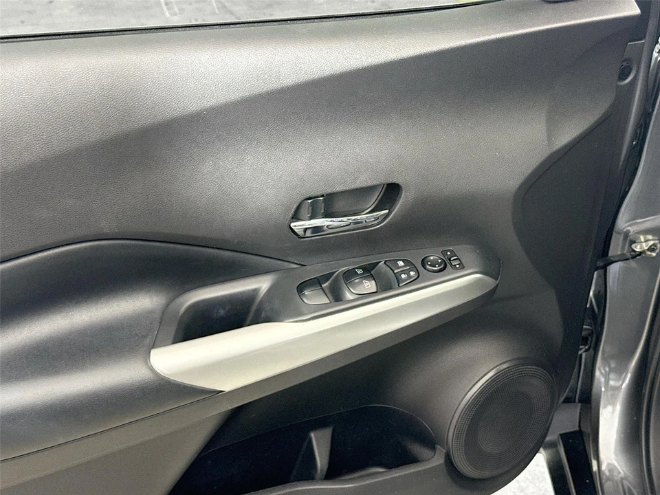 2020 Nissan Kicks - Image 11 of 14