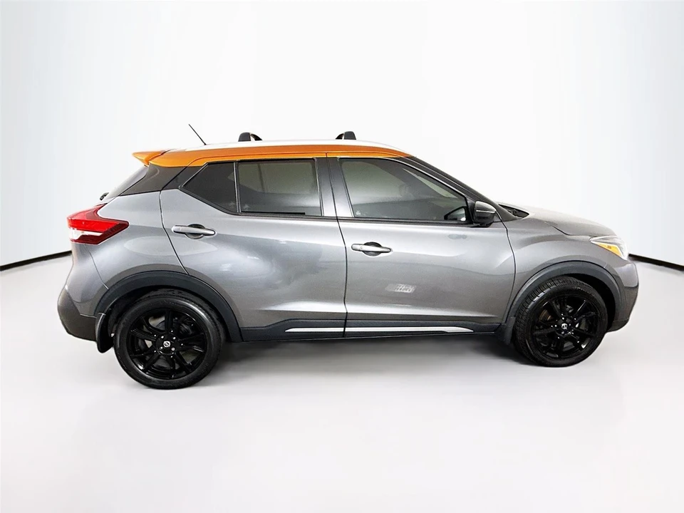 2020 Nissan Kicks - Image 8 of 21