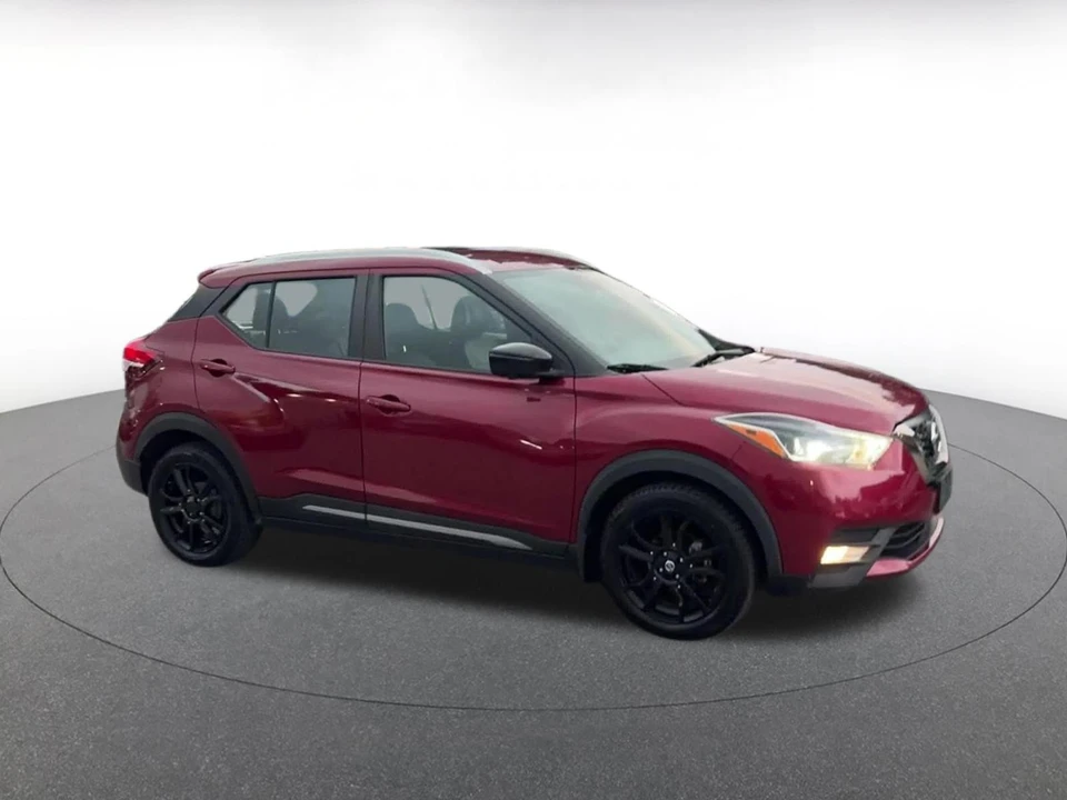 2020 Nissan Kicks - Image 2 of 31