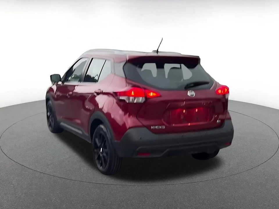 2020 Nissan Kicks - Image 11 of 31