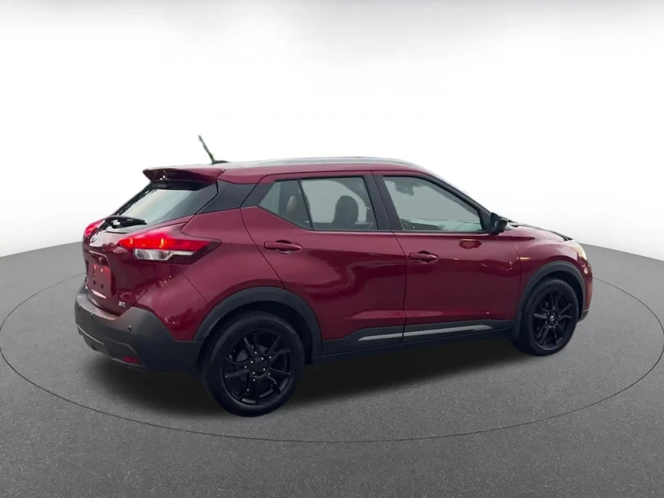 2020 Nissan Kicks - Image 14 of 31