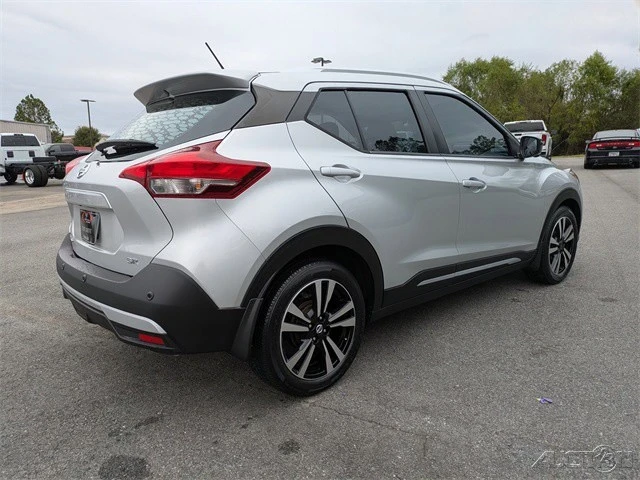 2020 Nissan Kicks - Image 4 of 12