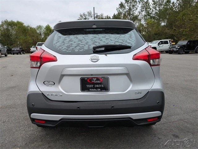 2020 Nissan Kicks - Image 5 of 12