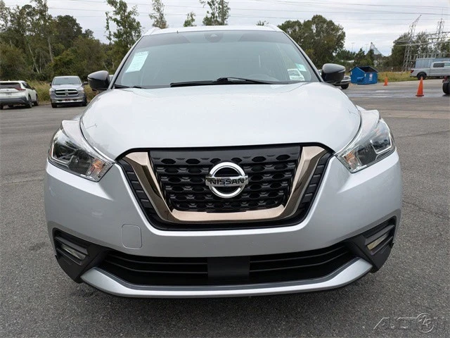 2020 Nissan Kicks - Image 9 of 21