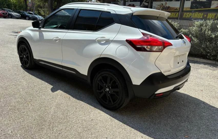2020 Nissan Kicks - Image 3 of 4