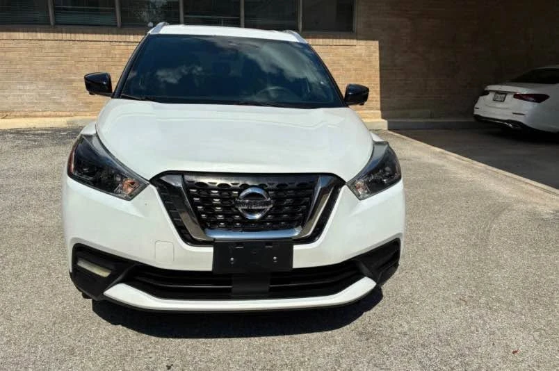2020 Nissan Kicks - Image 2 of 4