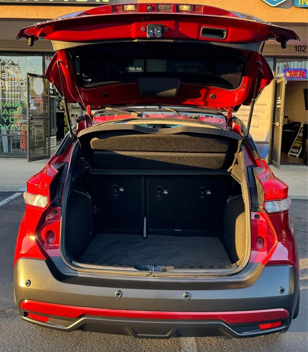 2020 Nissan Kicks - Image 6 of 6