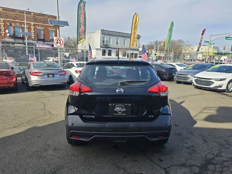 2020 Nissan Kicks - Image 7 of 12