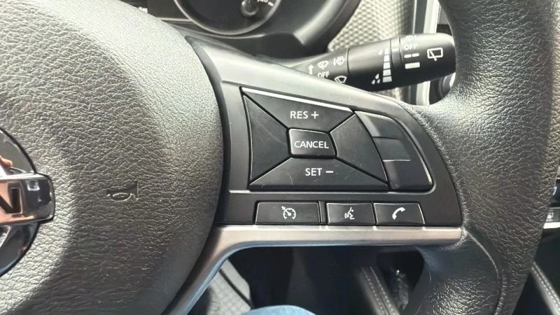 2020 Nissan Kicks - Image 11 of 12