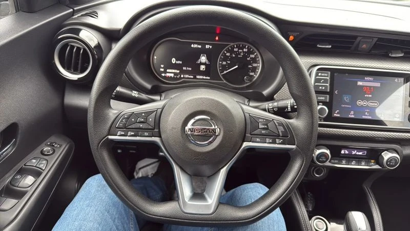 2020 Nissan Kicks - Image 10 of 12