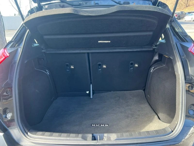 2020 Nissan Kicks - Image 10 of 12
