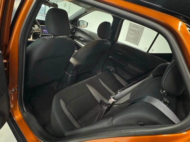 2020 Nissan Kicks - Image 10 of 12