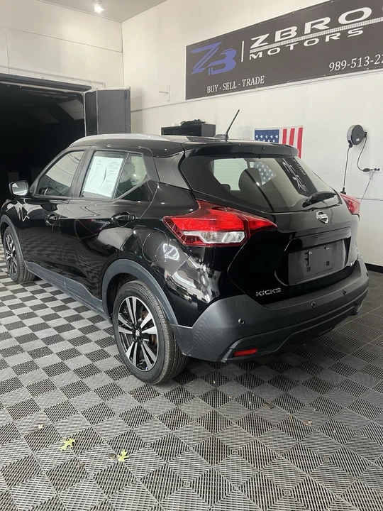 2020 Nissan Kicks - Image 4 of 10