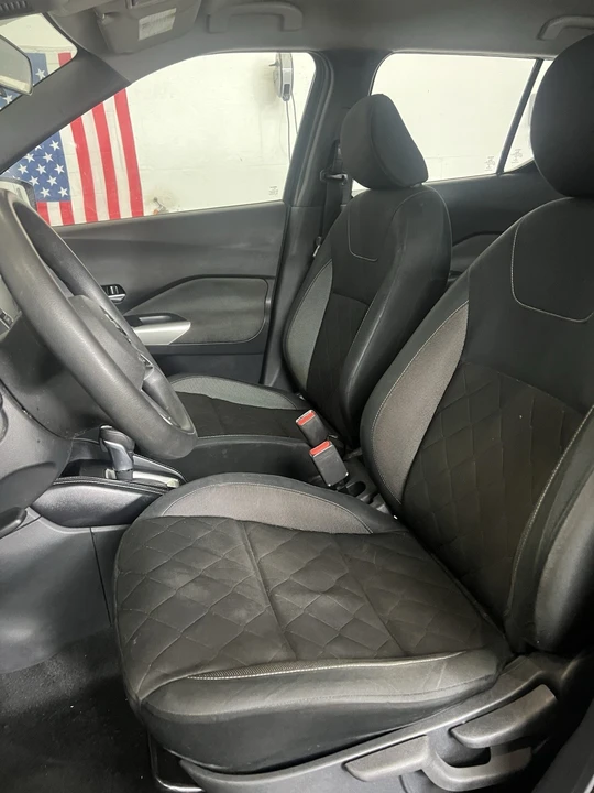 2020 Nissan Kicks - Image 8 of 10