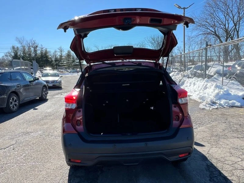 2020 Nissan Kicks - Image 8 of 12