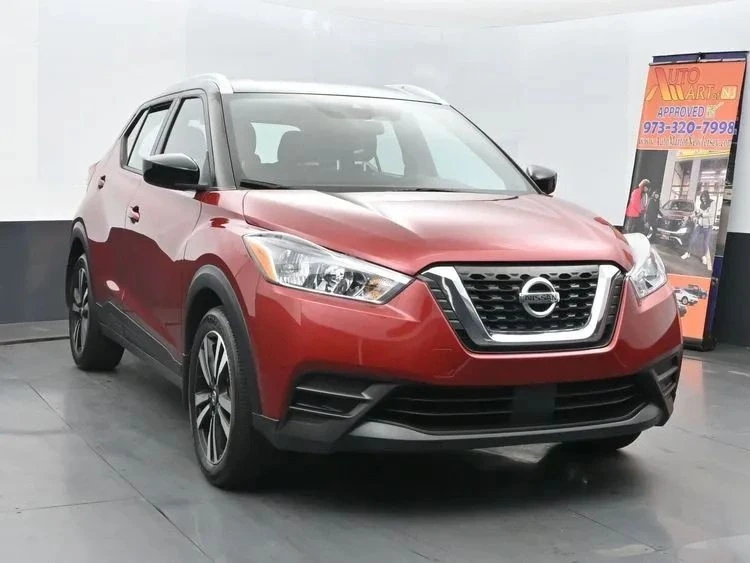 2020 Nissan Kicks - Image 2 of 12