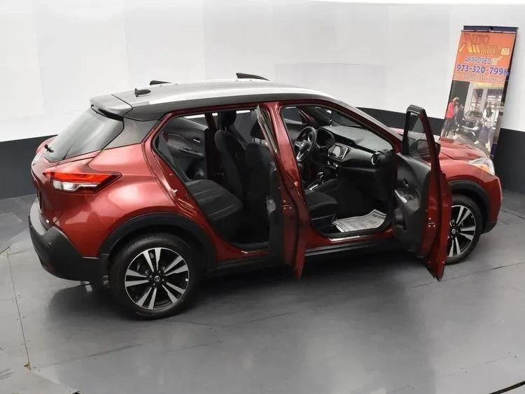 2020 Nissan Kicks - Image 6 of 12