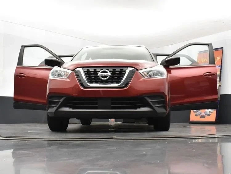 2020 Nissan Kicks - Image 11 of 12