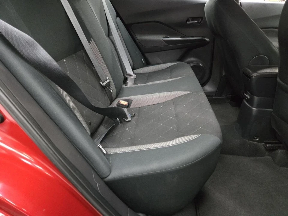 2020 Nissan Kicks - Image 10 of 20