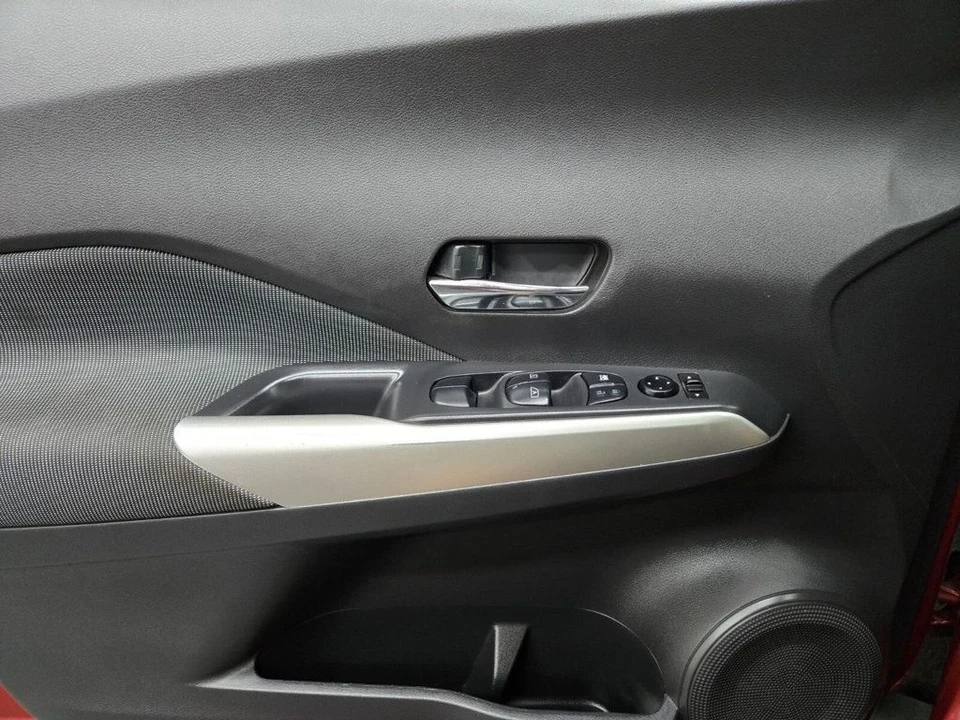 2020 Nissan Kicks - Image 13 of 20