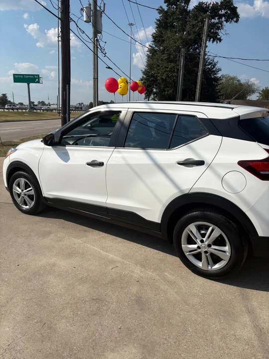 2020 Nissan Kicks - Image 3 of 6